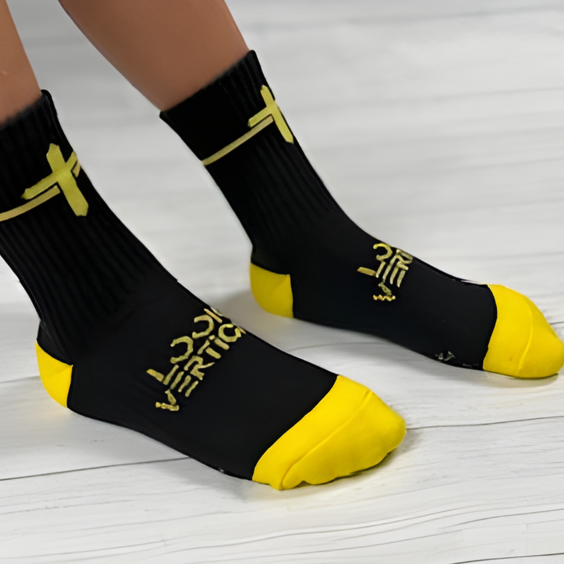 SMALL ADULT-Black/Victory Yellow LOOK VERTICAL Performance Crew Socks
